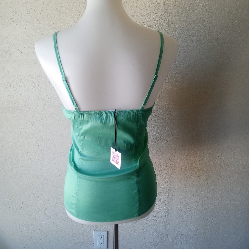 Green Ruffle Top Nwt - Picture 2 of 7
